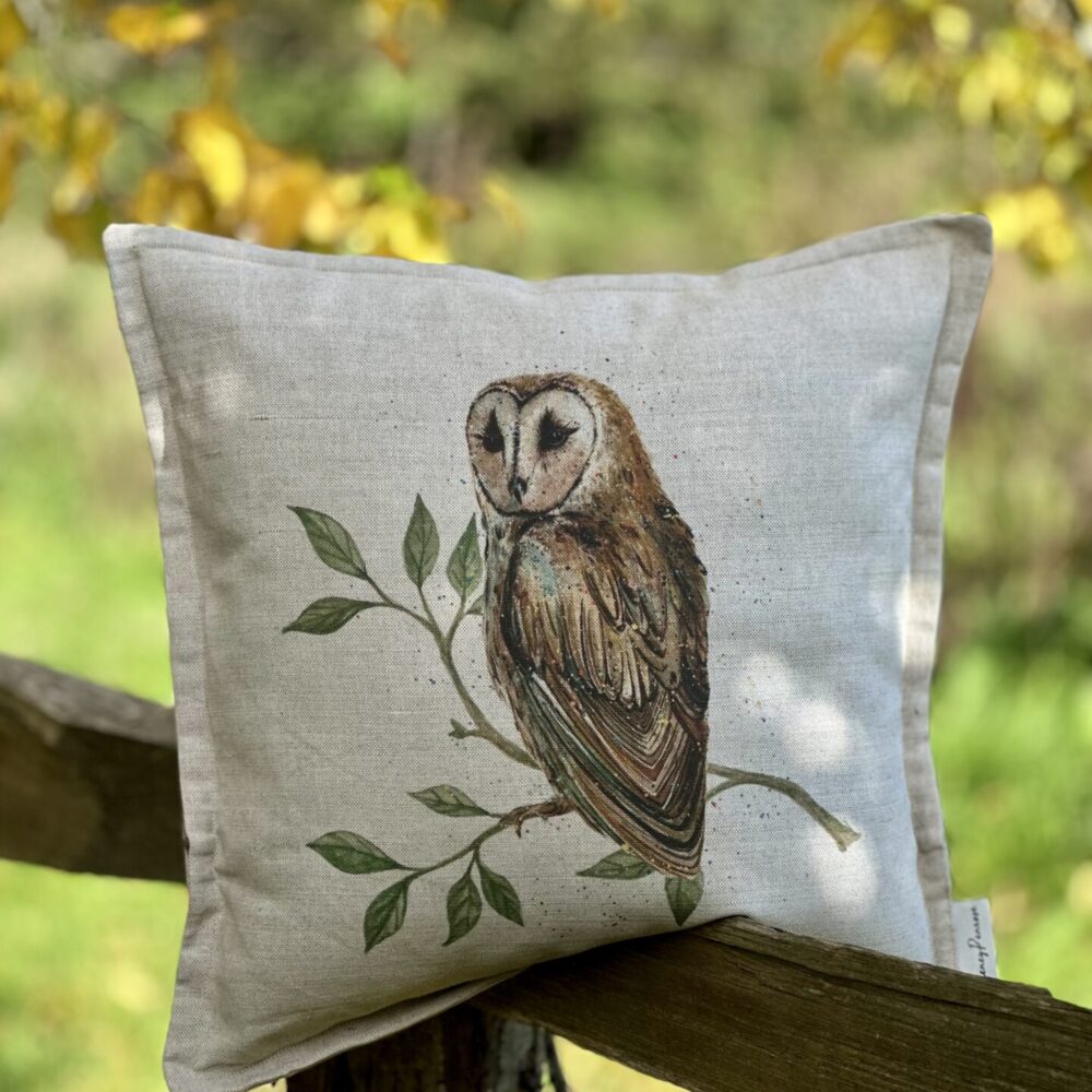 Barn Owl Oxford-Edged Linen Cushion